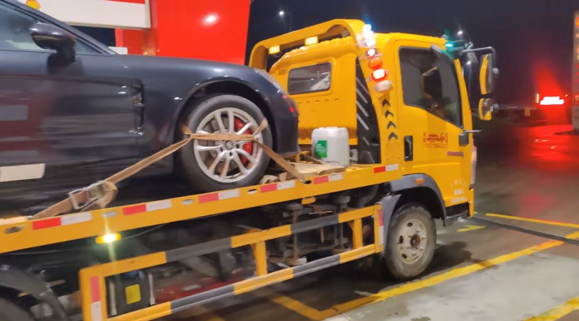 北京行车途中遇到突发状况该如何呼叫道路救援？